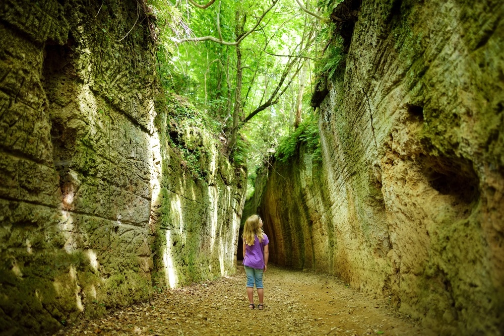 Ontdek de prachtige grotten van Toscane